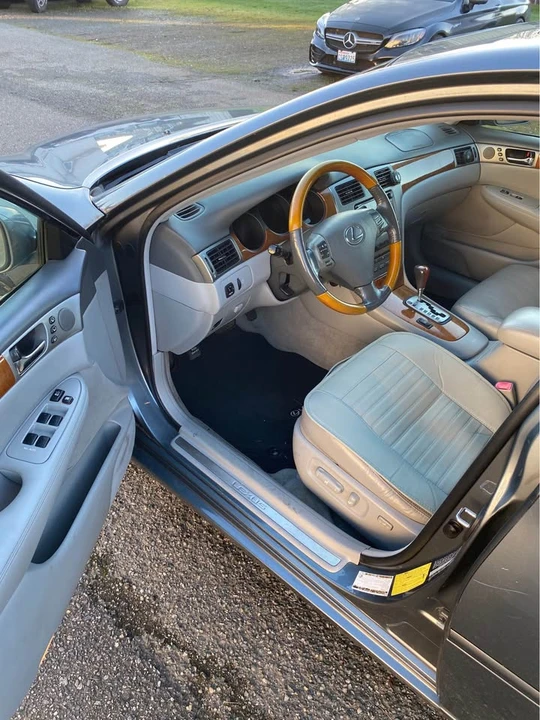 2005 Lexus ES 4th Gen - Image 2 of 7