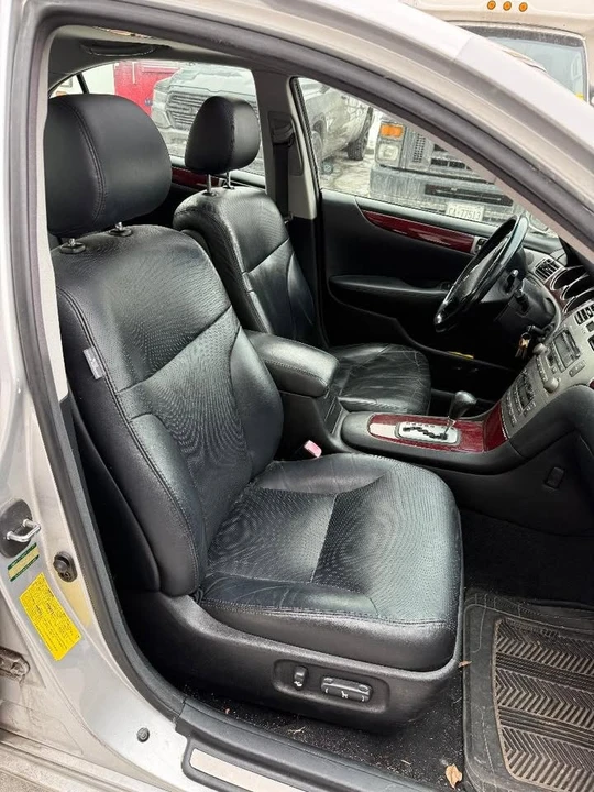 2005 Lexus ES 4th Gen - Image 3 of 6