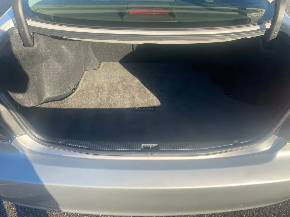 2005 Lexus ES 4th Gen - Image 11 of 14