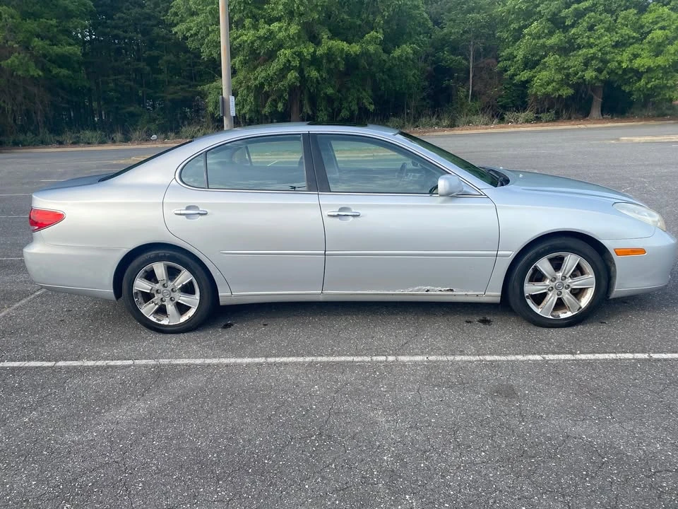 2005 Lexus ES 4th Gen - Image 8 of 14