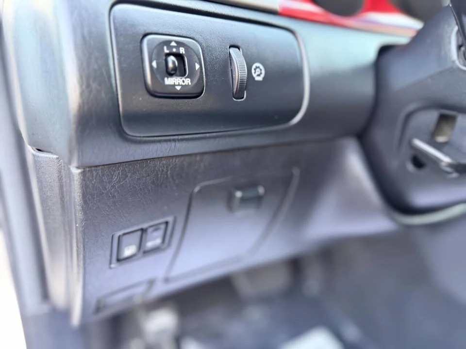 2005 Lexus ES 4th Gen - Image 16 of 20