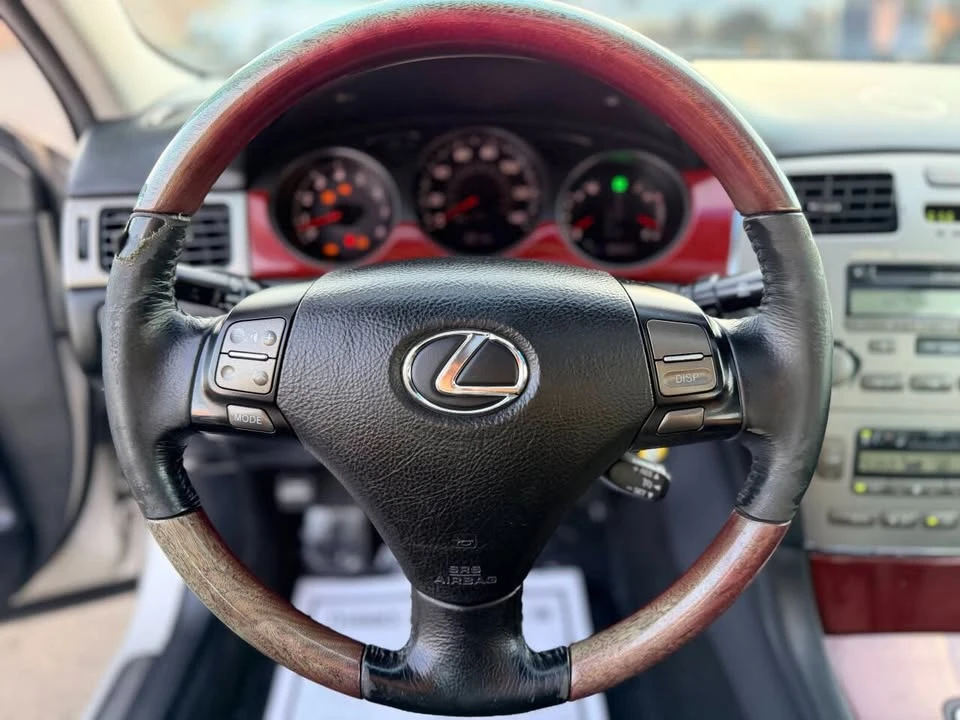 2005 Lexus ES 4th Gen - Image 13 of 20