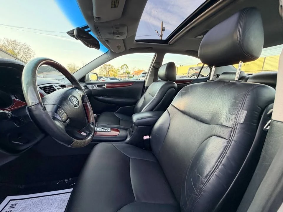 2005 Lexus ES 4th Gen - Image 11 of 20