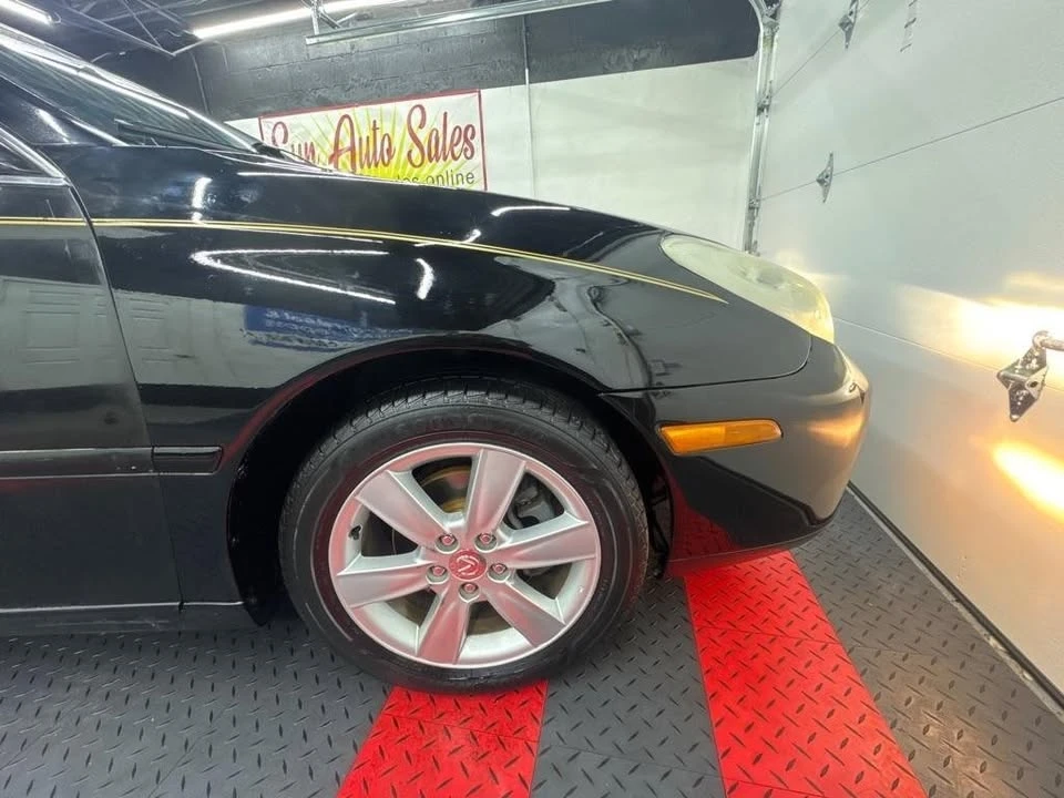 2005 Lexus ES 4th Gen - Image 11 of 20