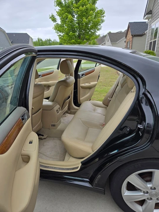 2005 Lexus ES 4th Gen - Image 4 of 9