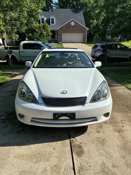 2005 Lexus ES 4th Gen - Image 2 of 9