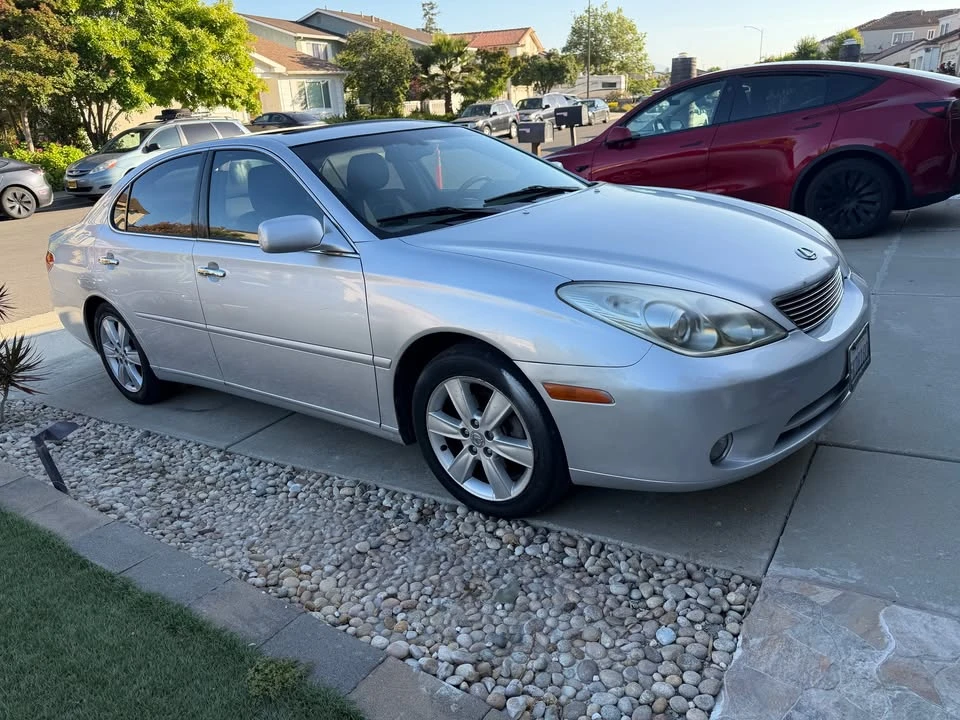 2005 Lexus ES 4th Gen - Image 5 of 11