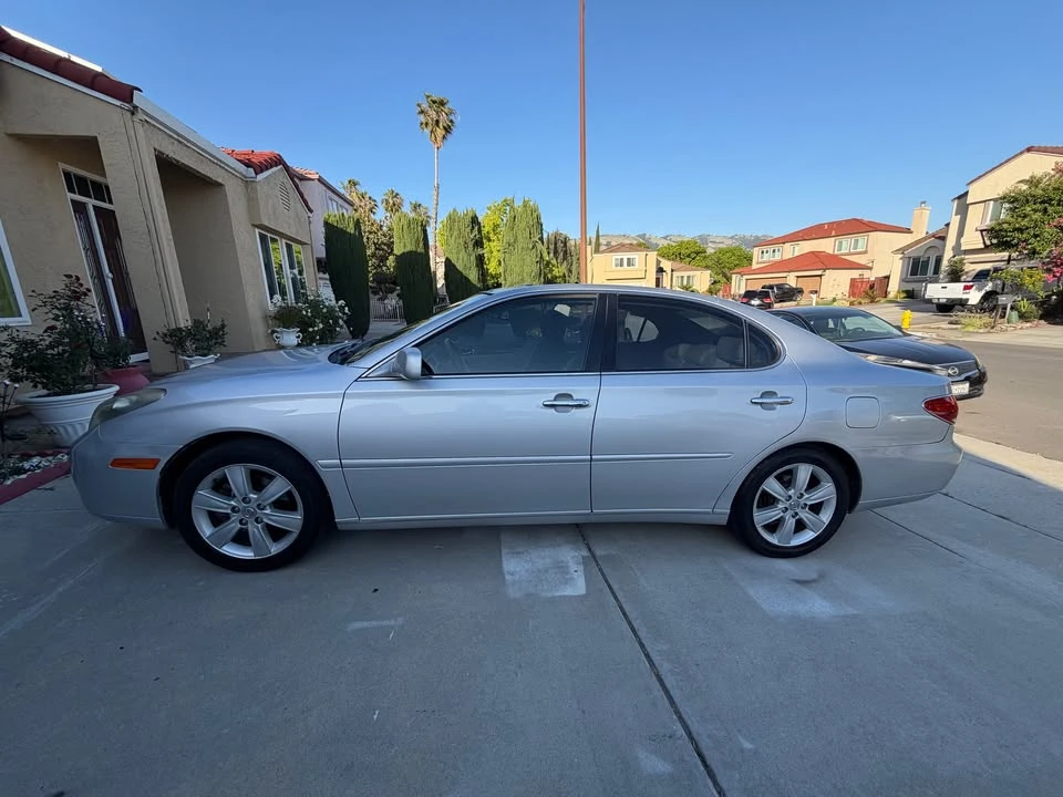 2005 Lexus ES 4th Gen - Image 3 of 11
