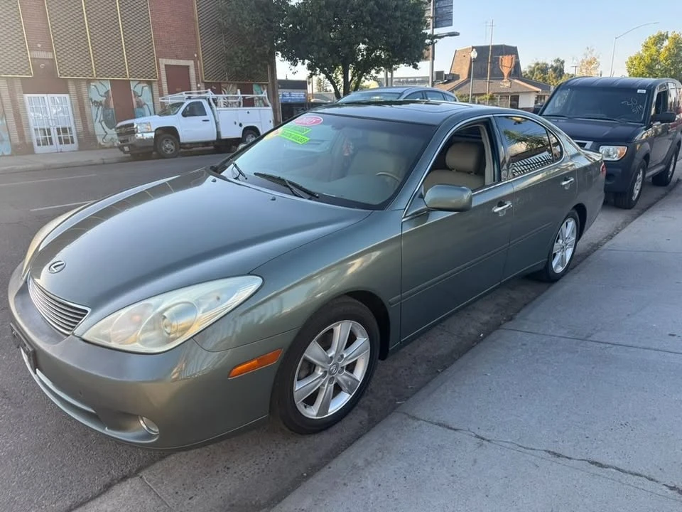 2005 Lexus ES 4th Gen - Image 5 of 19