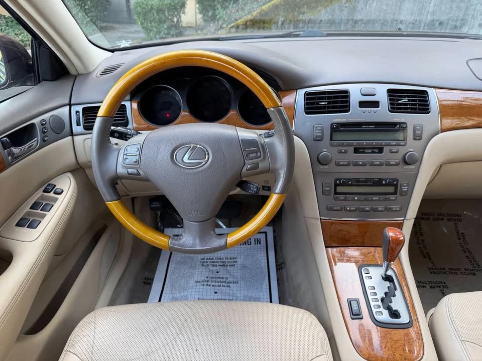 2005 Lexus ES 4th Gen - Image 14 of 20