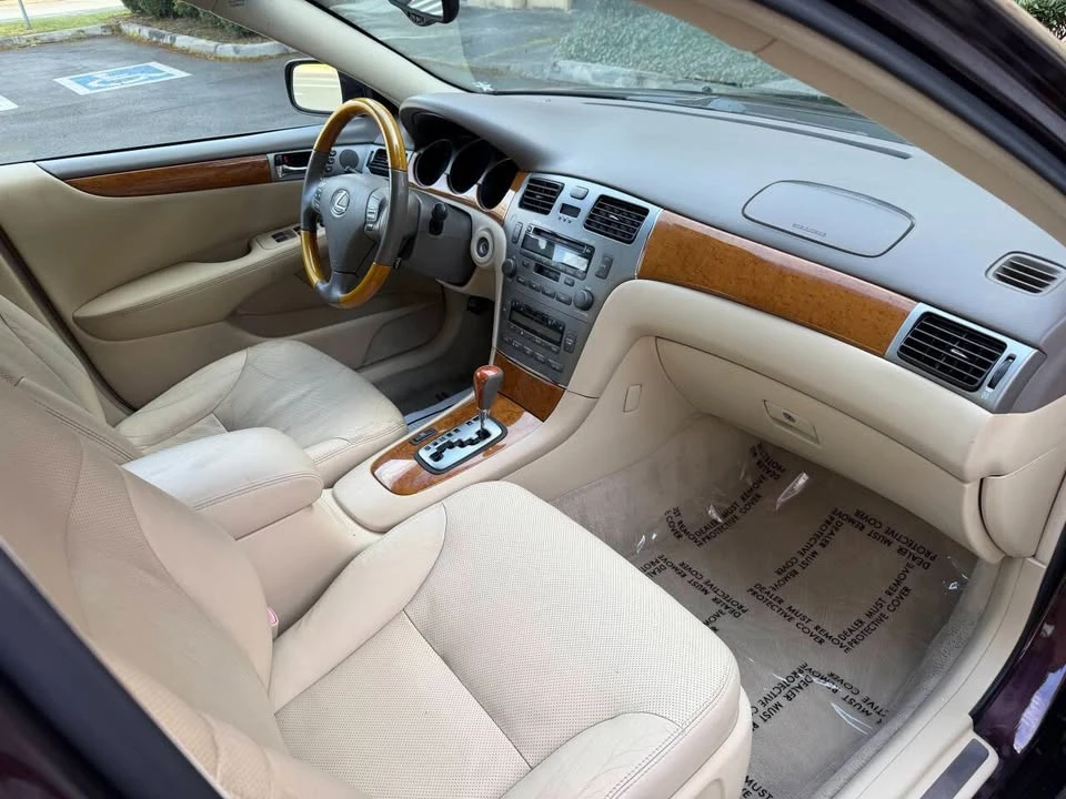 2005 Lexus ES 4th Gen - Image 13 of 20
