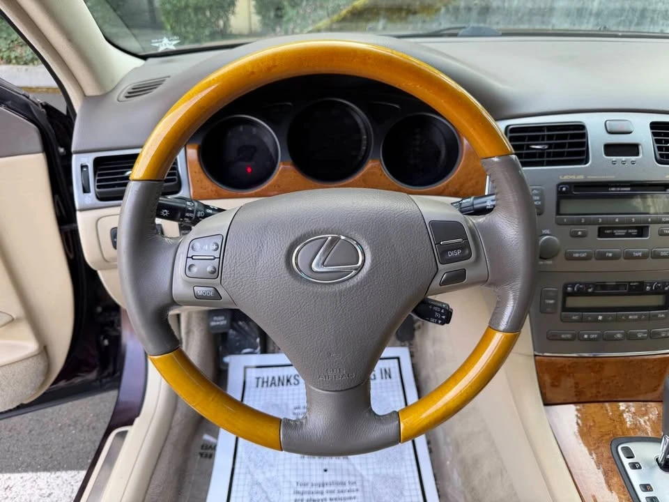 2005 Lexus ES 4th Gen - Image 15 of 20