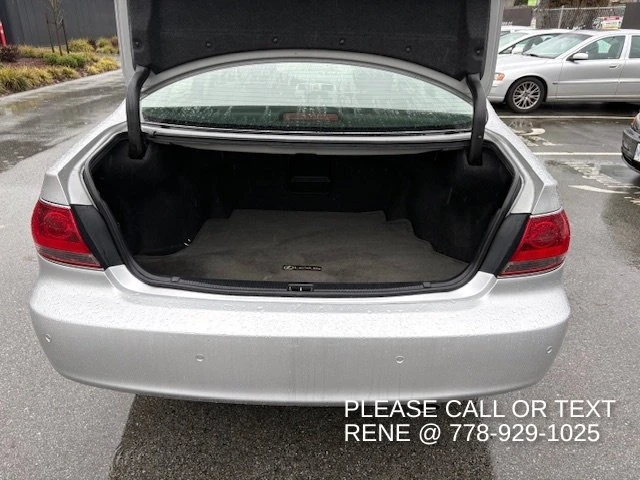 2005 Lexus ES 4th Gen - Image 12 of 20