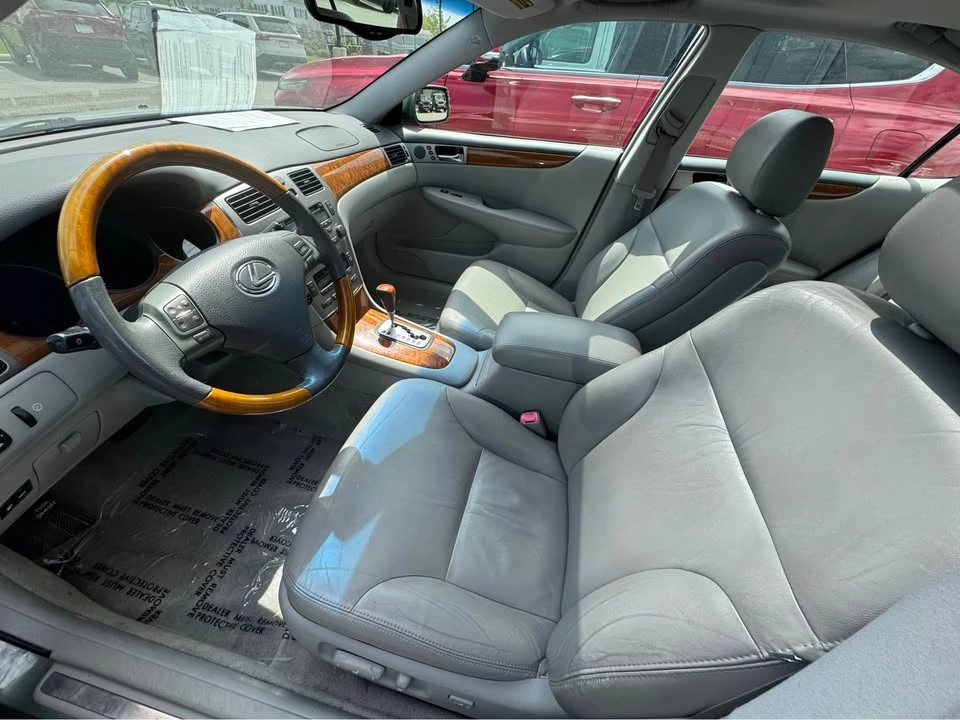 2005 Lexus ES 4th Gen - Image 5 of 15