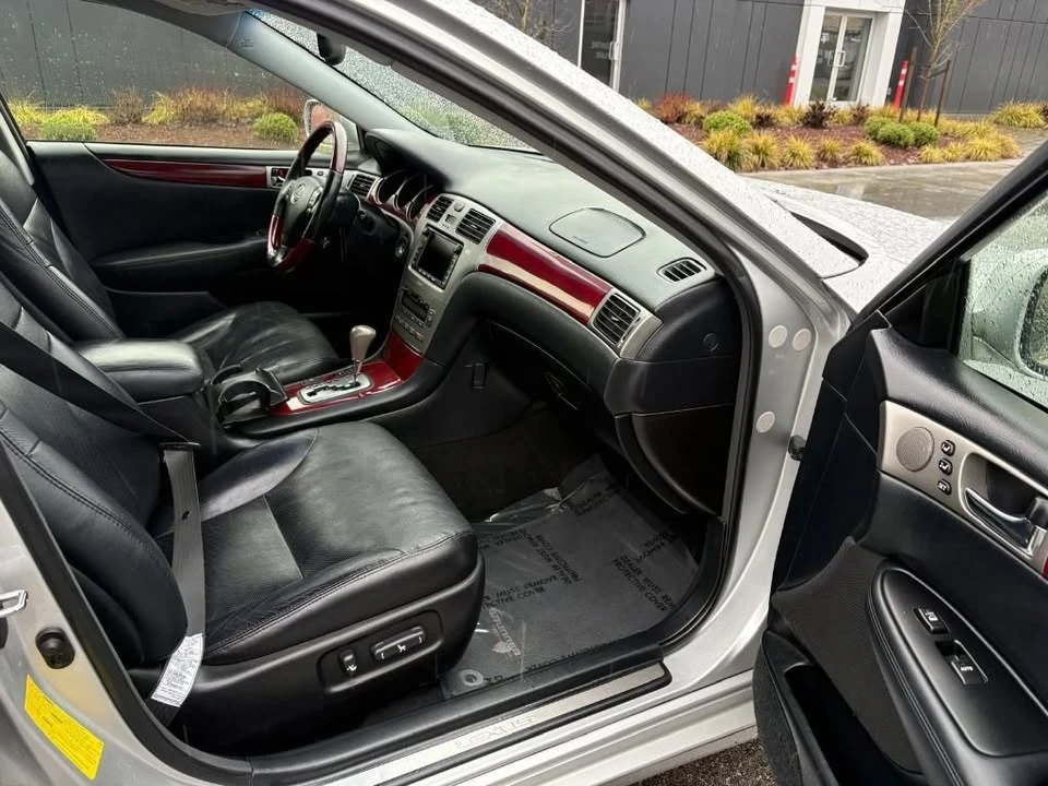 2005 Lexus ES 4th Gen - Image 10 of 19