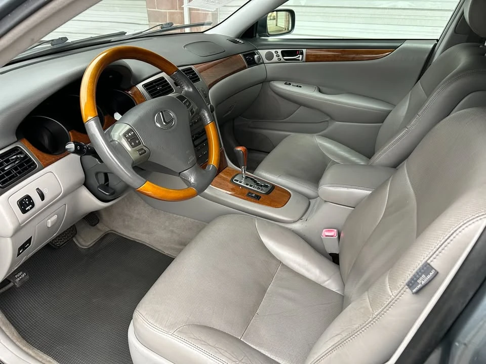 2005 Lexus ES 4th Gen - Image 9 of 19