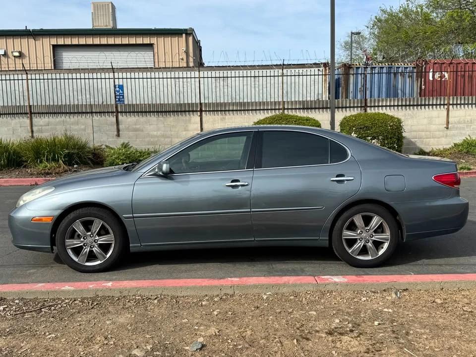 2005 Lexus ES 4th Gen - Image 7 of 19