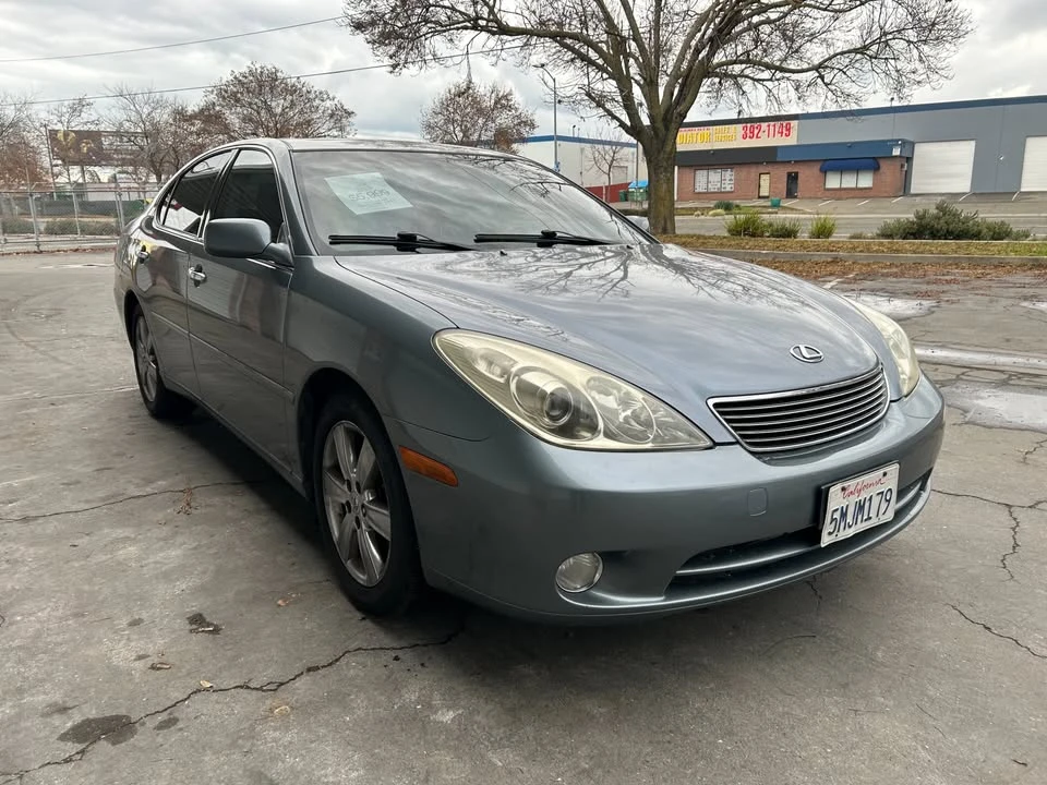 2005 Lexus ES 3rd Gen - Image 7 of 19