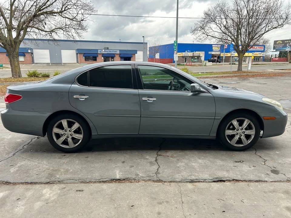 2005 Lexus ES 3rd Gen - Image 6 of 19