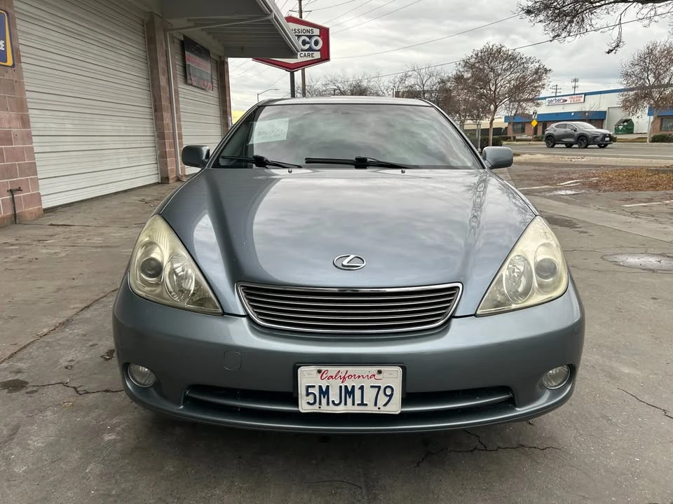 2005 Lexus ES 3rd Gen - Image 8 of 19