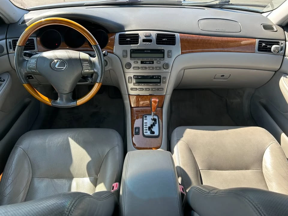 2005 Lexus ES 4th Gen - Image 13 of 20