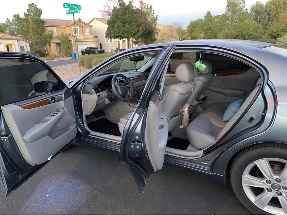 2005 Lexus ES 4th Gen - Image 10 of 16
