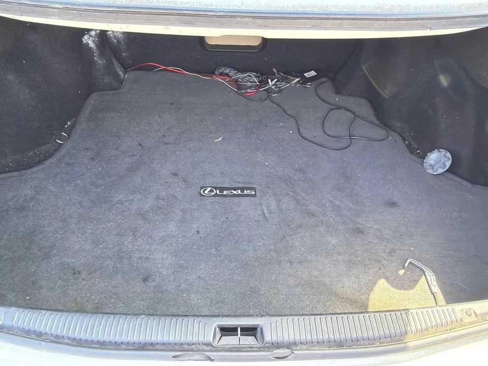 2005 Lexus ES 4th Gen - Image 17 of 20