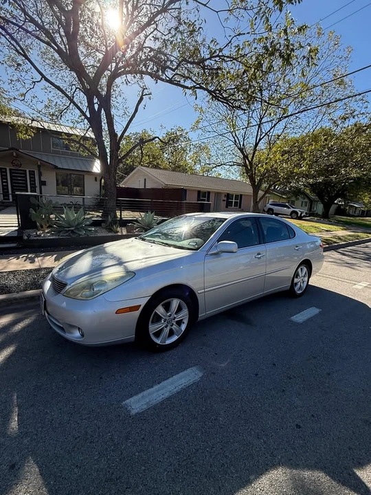 2005 Lexus ES 3rd Gen - Image 2 of 6