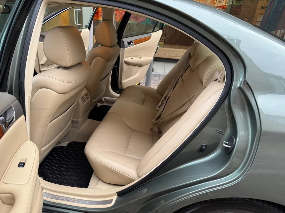 2005 Lexus ES 4th Gen - Image 16 of 20