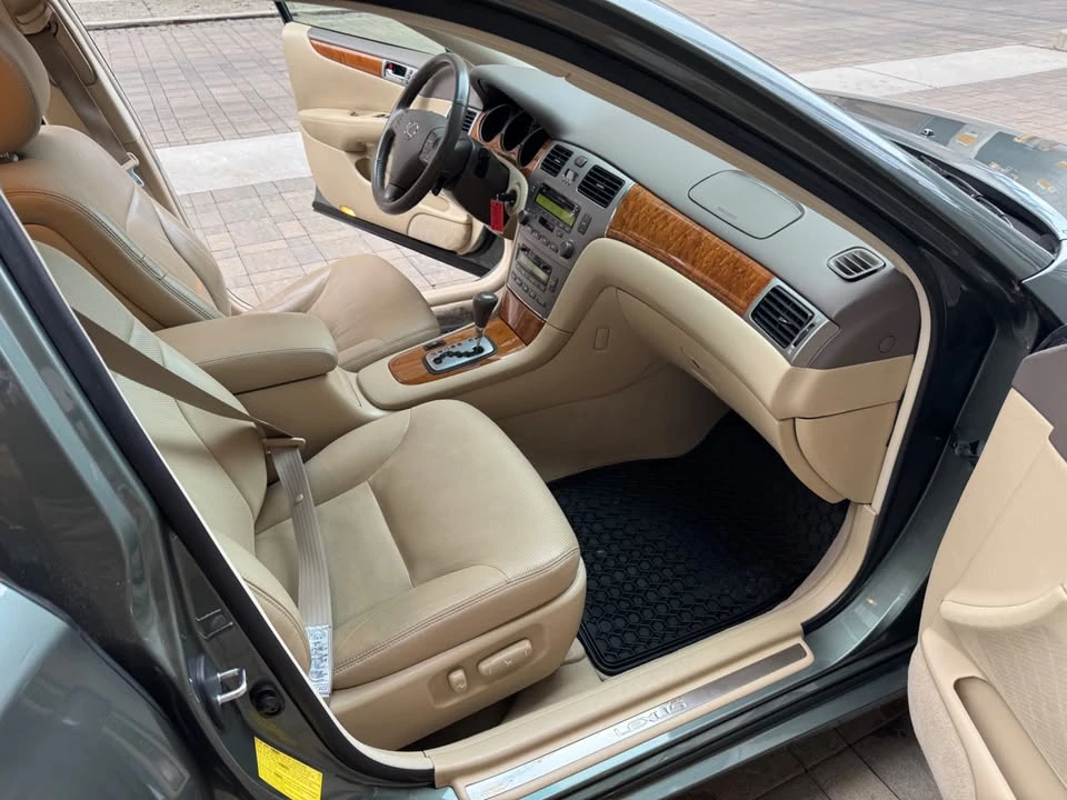 2005 Lexus ES 4th Gen - Image 13 of 20