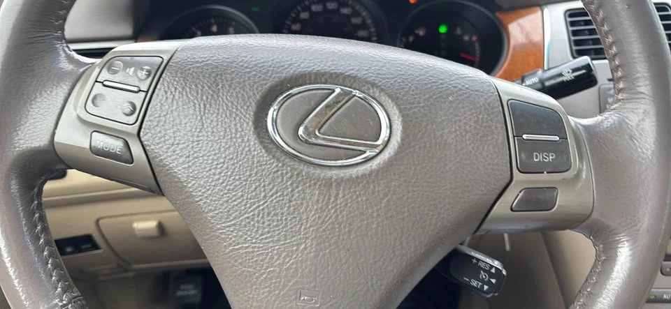 2005 Lexus ES 4th Gen - Image 6 of 10
