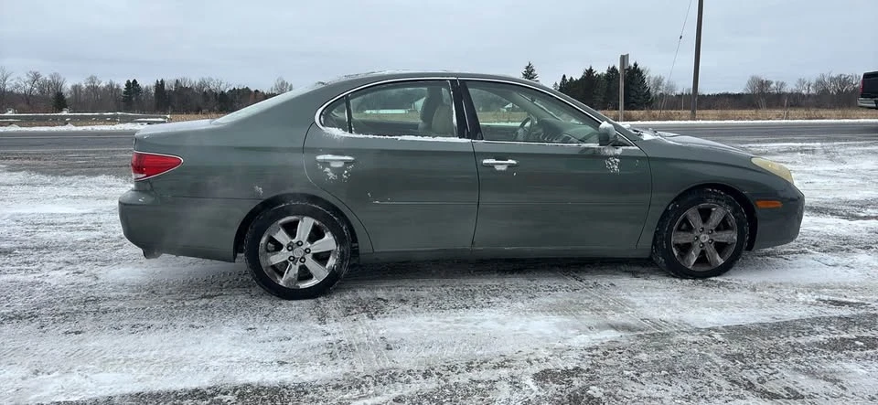 2005 Lexus ES 4th Gen - Image 3 of 10