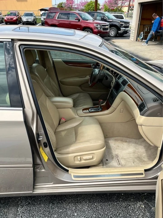 2005 Lexus ES 4th Gen - Image 3 of 4