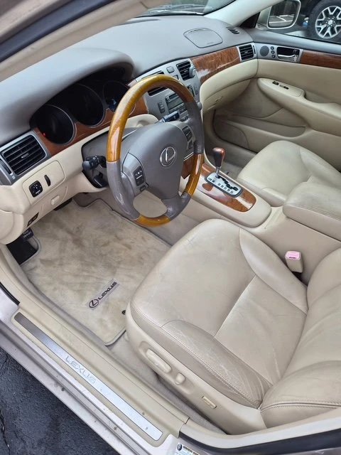 2005 Lexus ES 4th Gen - Image 5 of 9