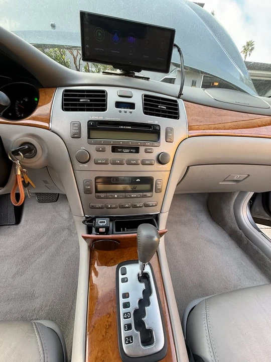 2005 Lexus ES 4th Gen - Image 4 of 15