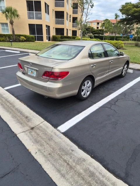 2005 Lexus ES 4th Gen - Image 2 of 9