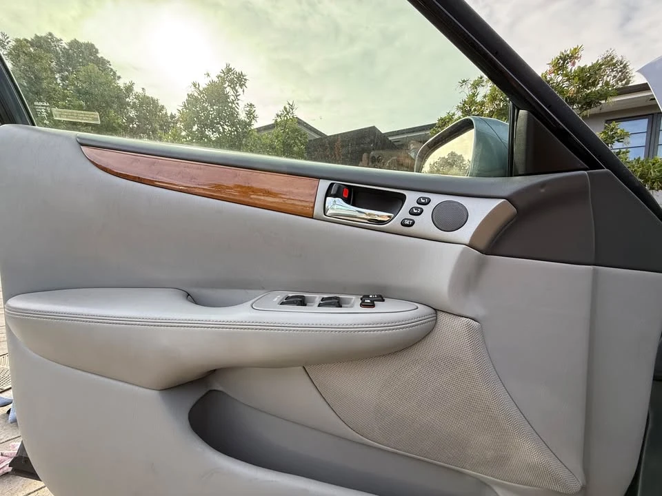 2005 Lexus ES 4th Gen - Image 11 of 15
