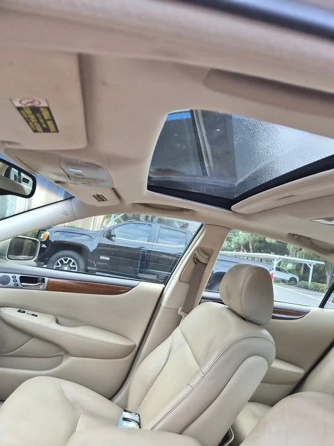 2005 Lexus ES 4th Gen - Image 7 of 9