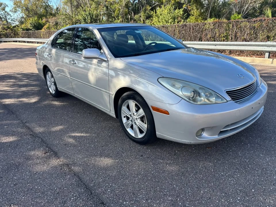 2005 Lexus ES 4th Gen - Image 16 of 18