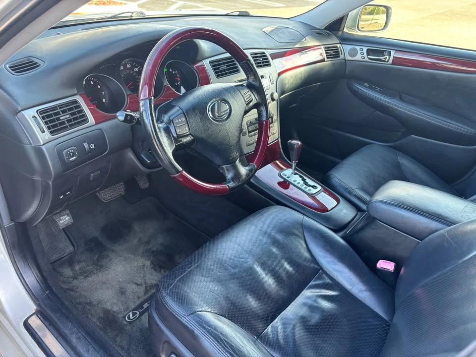 2005 Lexus ES 4th Gen - Image 4 of 18