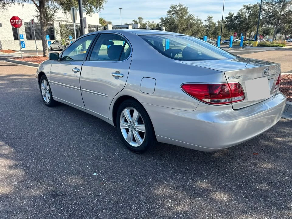 2005 Lexus ES 4th Gen - Image 5 of 18