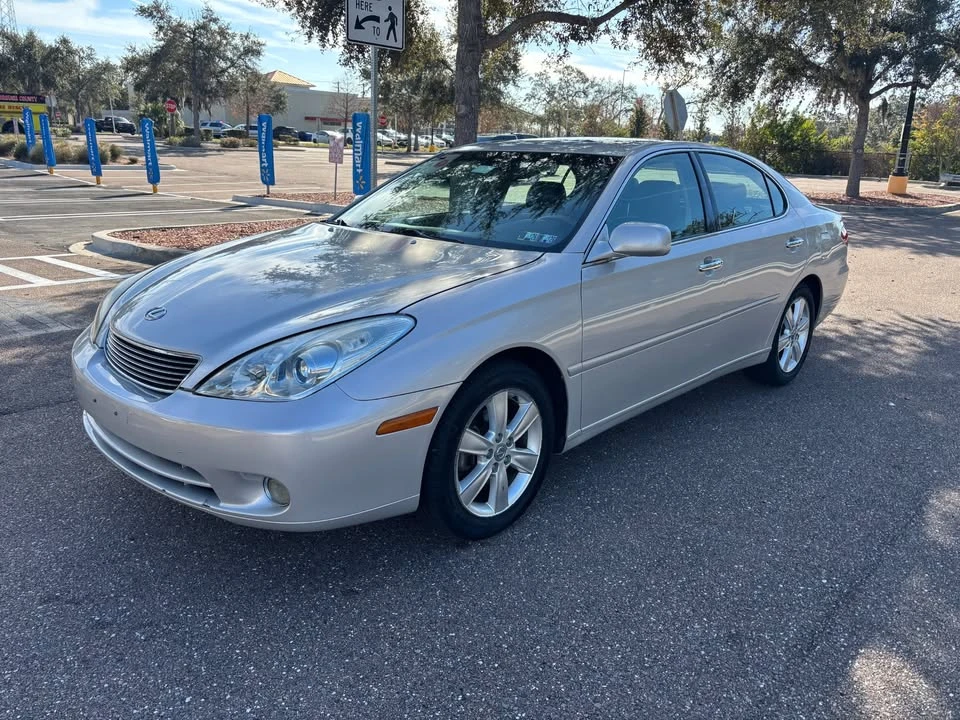 2005 Lexus ES 4th Gen - Image 15 of 18
