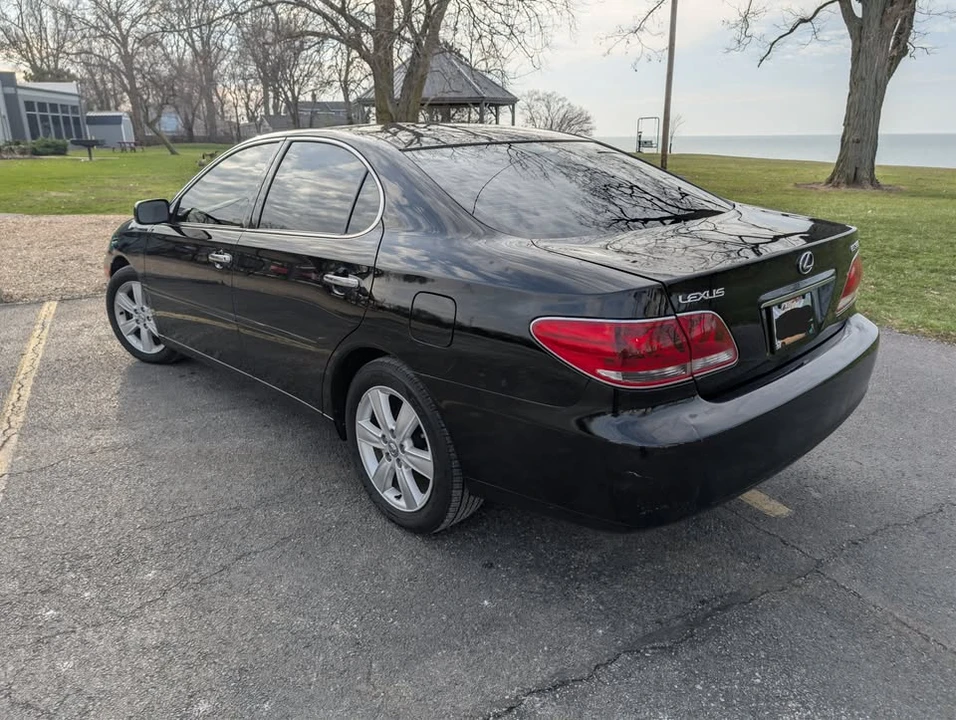 2005 Lexus ES 4th Gen - Image 4 of 17