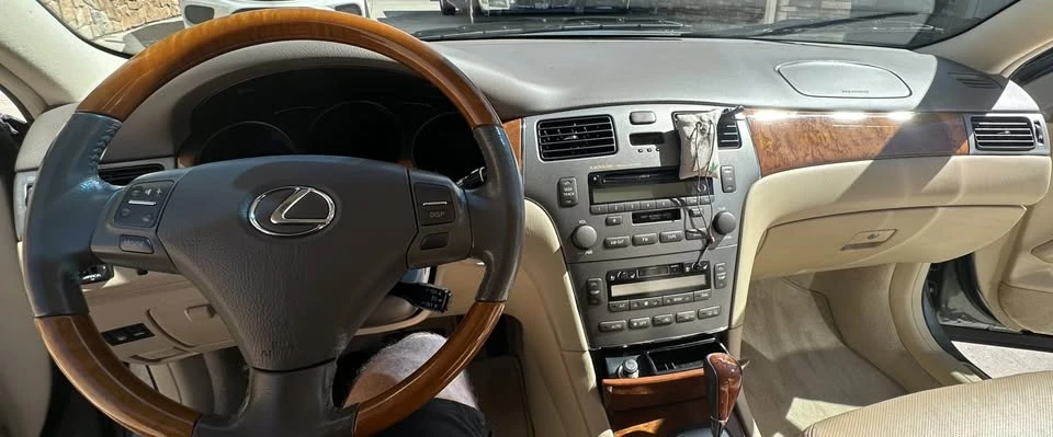 2005 Lexus ES 4th Gen - Image 10 of 13
