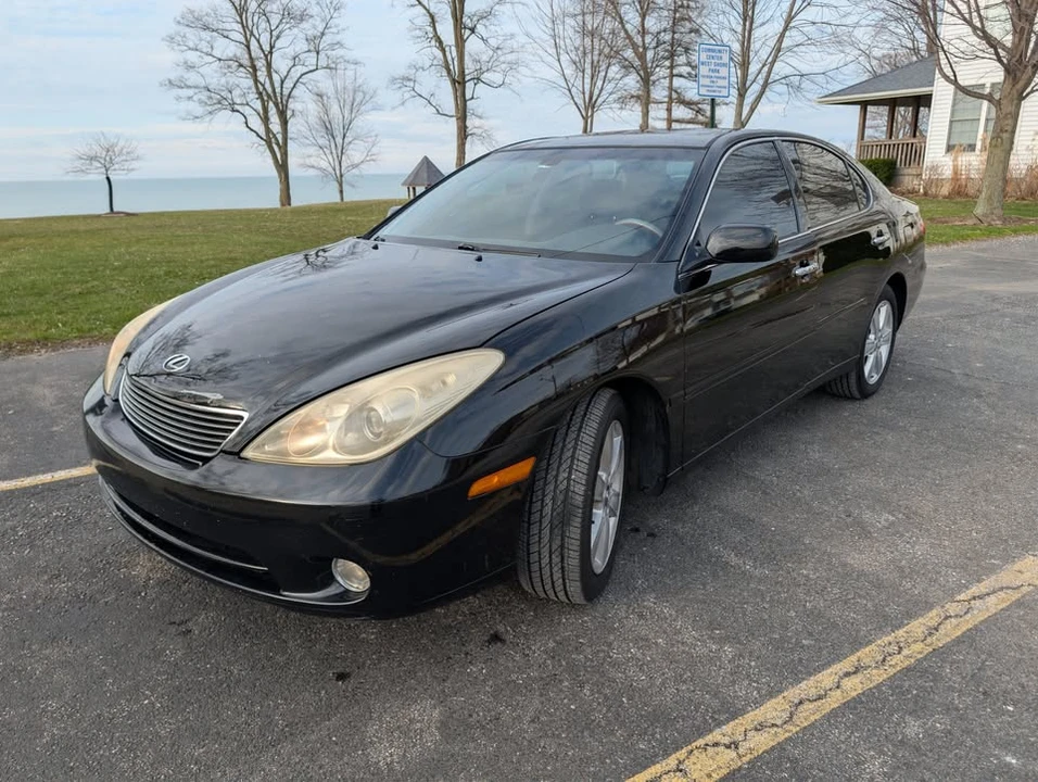 2005 Lexus ES 4th Gen - Image 2 of 17