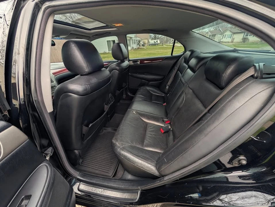 2005 Lexus ES 4th Gen - Image 16 of 17