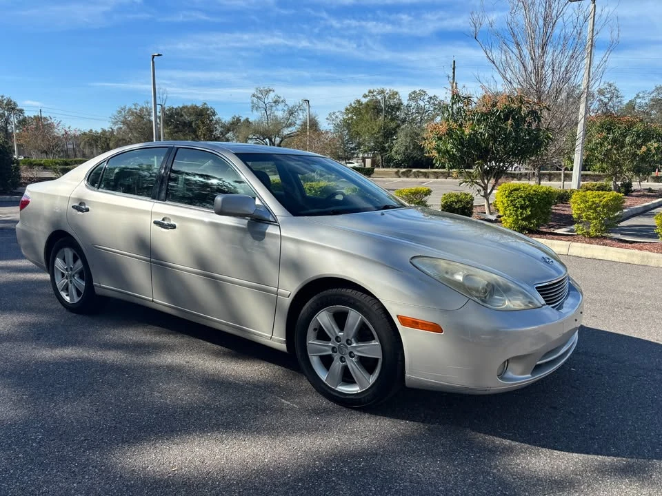 2005 Lexus ES 4th Gen - Image 9 of 17