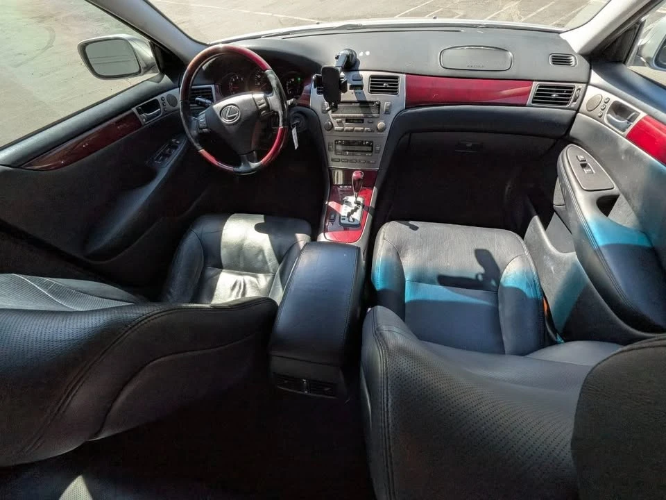 2005 Lexus ES 4th Gen - Image 11 of 15