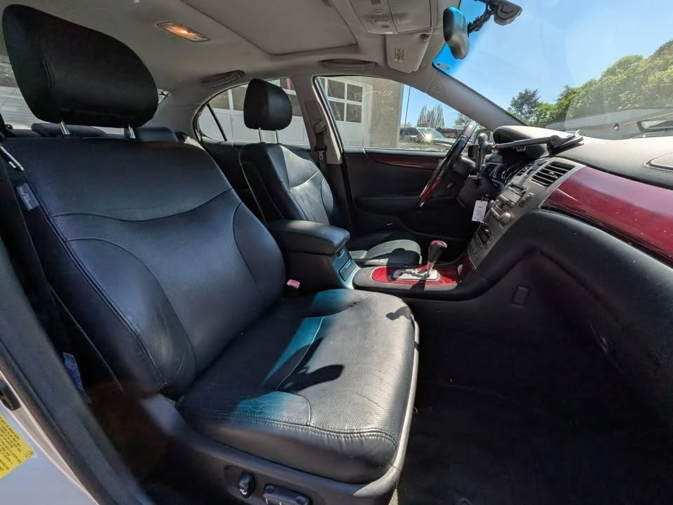 2005 Lexus ES 4th Gen - Image 13 of 15
