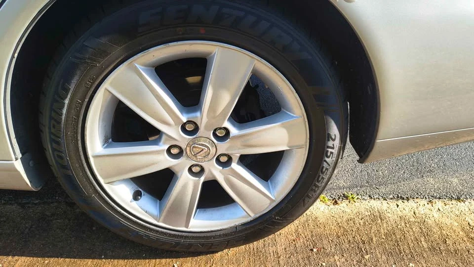 2005 Lexus ES 4th Gen - Image 9 of 20